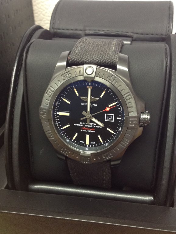 breitling avenger blackbird 48